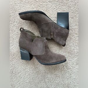 NWOT Marc Fisher LTD Chocolate Brown Booties
